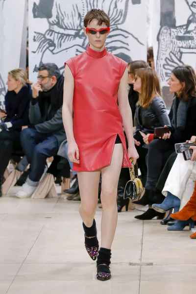Look 29